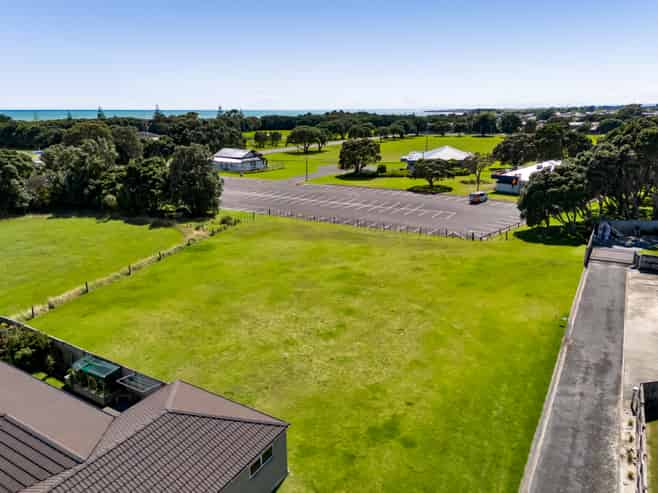 25A Dolphin Parade, Bell Block