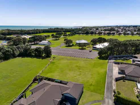 25A Dolphin Parade, Bell Block