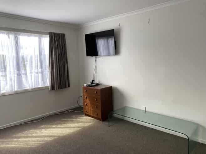 147 Dowse Drive, Maungaraki