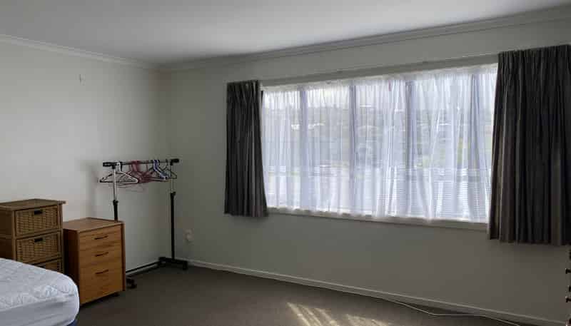 147 Dowse Drive, Maungaraki