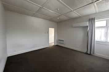 30 Pascal Street, Takaro