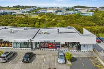 101sqm Albany retail next to Taiping and Wang Mart