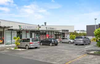 101sqm Albany retail next to Taiping and Wang Mart