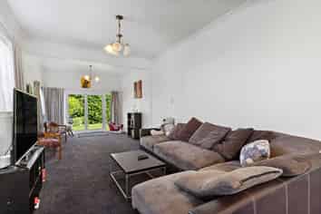  27 South Road, Masterton