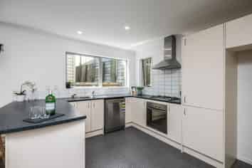 198A Helston Road, Paparangi