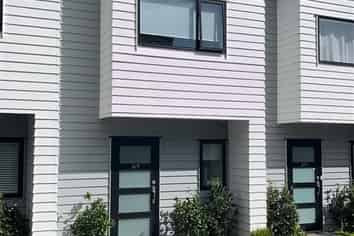 3/7 South Pacific Place, Henderson