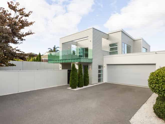 896A River Road, Queenwood