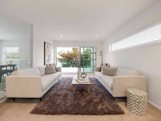 896A River Road, Queenwood