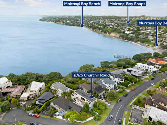 2/25 Churchill Road, Murrays Bay
