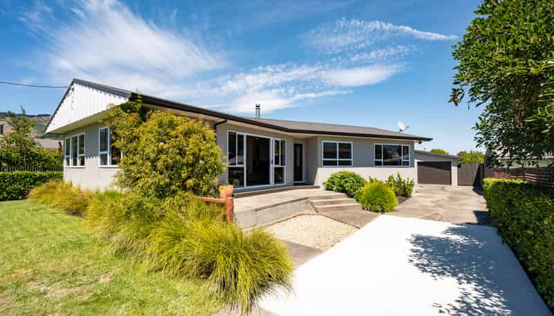 4 Haycock Place, Richmond