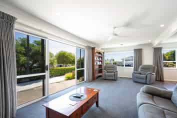 4 Haycock Place, Richmond