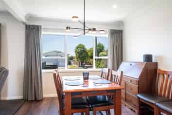 4 Haycock Place, Richmond