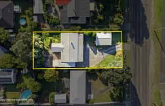 684 Papamoa Beach Road, Papamoa Beach