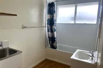 3/50 Brockworth Place, Riccarton