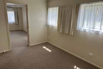 Workshop & Yard in great location