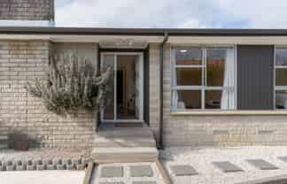 49 Rhonda Avenue, Deanwell