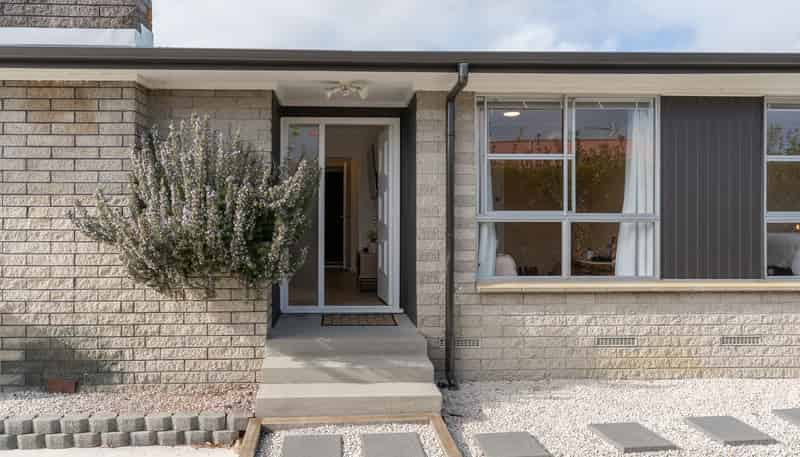 49 Rhonda Avenue, Deanwell