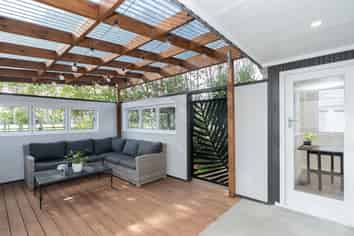 49 Rhonda Avenue, Deanwell