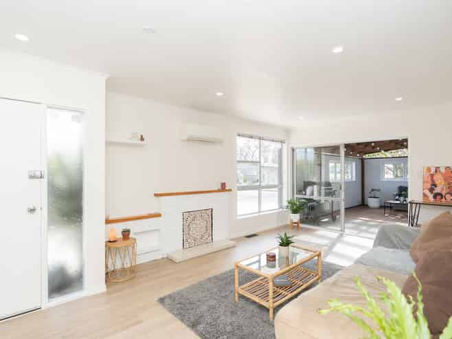 49 Rhonda Avenue, Deanwell