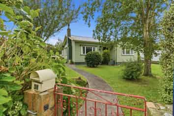 38 Aroha View Avenue, Te Aroha