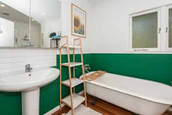 93 Anzac Road, Morningside