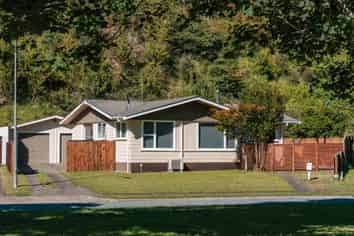 32 Ballantrae, Kawerau