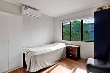 44 Arrowsmith Drive, Flat Bush