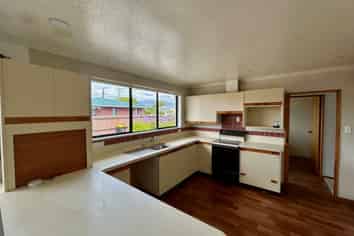 37 Brougham Street, Westport