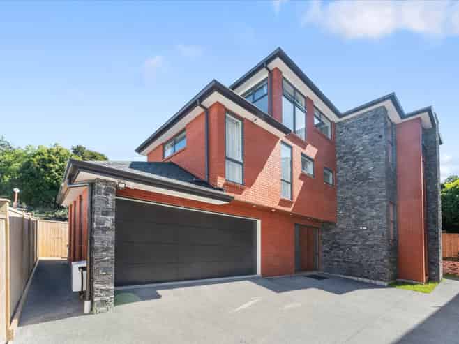 104B  Ranfurly Road, Epsom