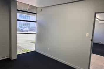 Refurbished Warehouse in 'Hip' Sydenham