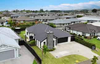 23 Puhirake Crescent, Pyes Pa