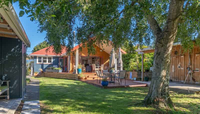 12 Dixon Street, Carterton