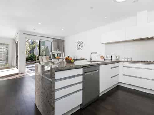 54 Scoria Close, Pyes Pa