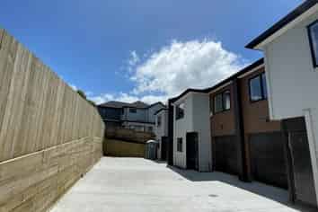 4B Glenmore Road, Sunnyhills