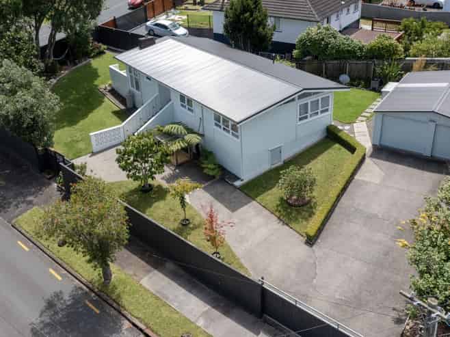 34 Laburnum Road, New Windsor