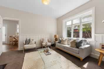 1/166 Main Road, Redcliffs