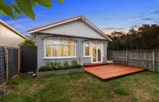 1/166 Main Road, Redcliffs