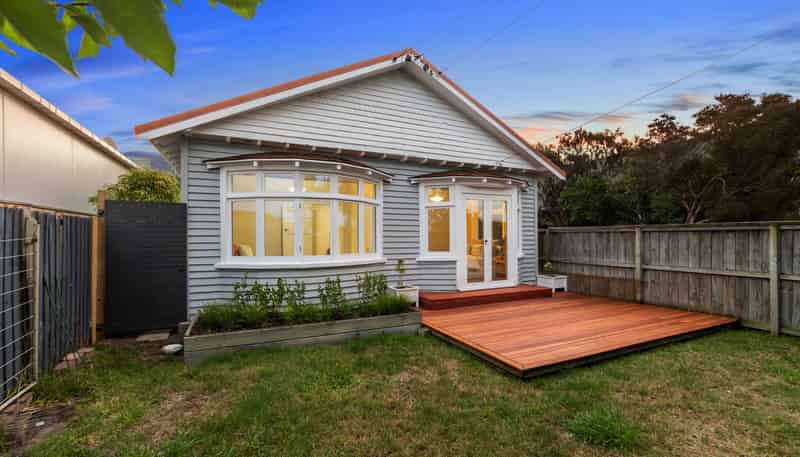 1/166 Main Road, Redcliffs