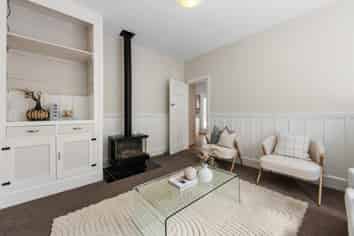 1/166 Main Road, Redcliffs