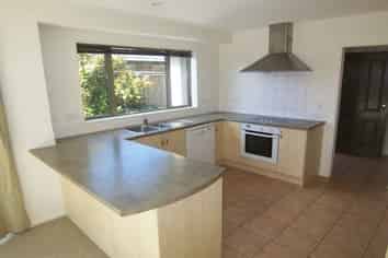 5 Longspur Av, Wigram