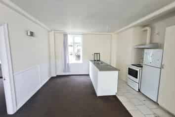 2/151 Grant Road, Thorndon