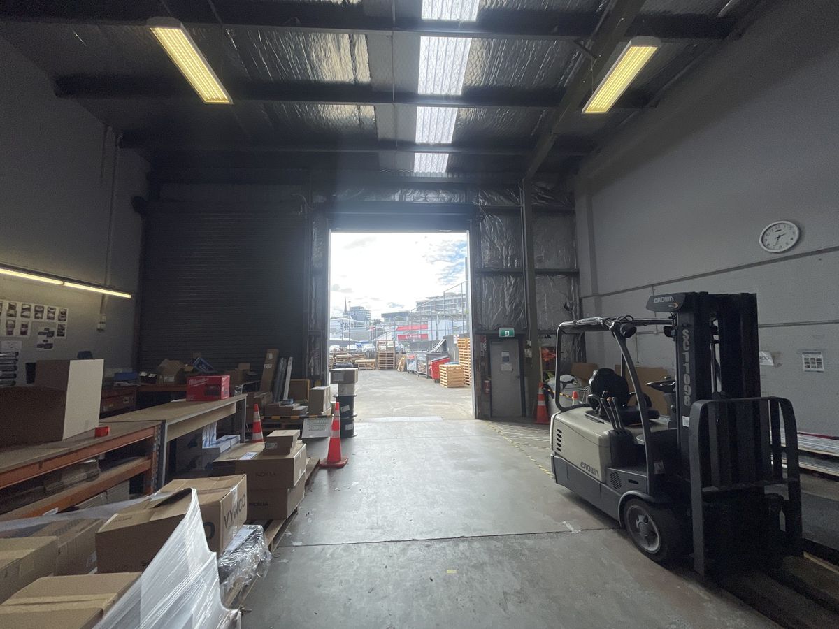 Versatile warehouse, showroom & office - Ansicht 3