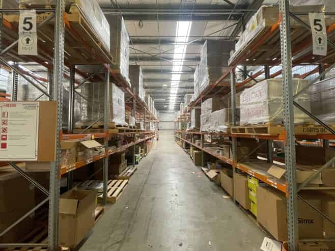 Versatile warehouse, showroom & office