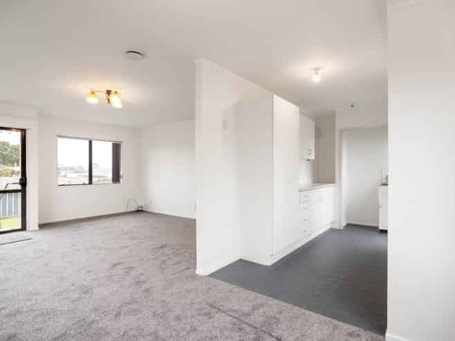 4 Barrys Road, Glendene