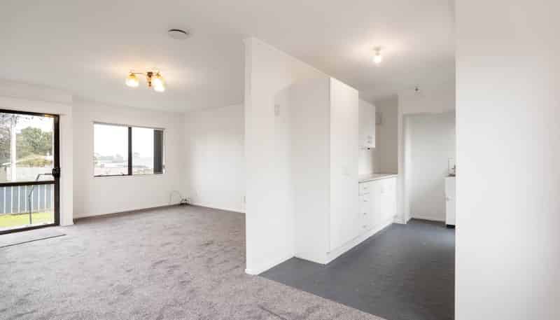 4 Barrys Road, Glendene