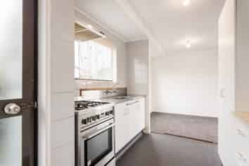 4 Barrys Road, Glendene