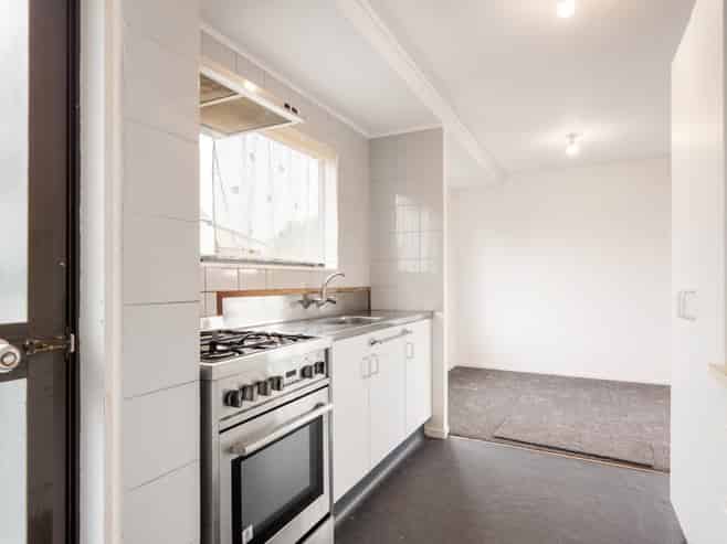 4 Barrys Road, Glendene