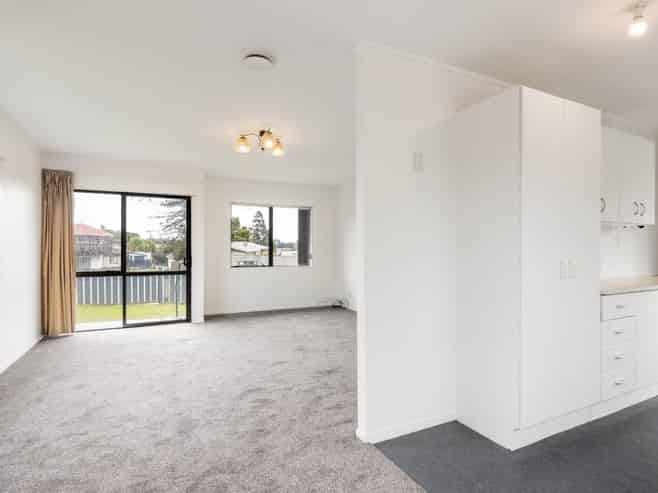 4 Barrys Road, Glendene