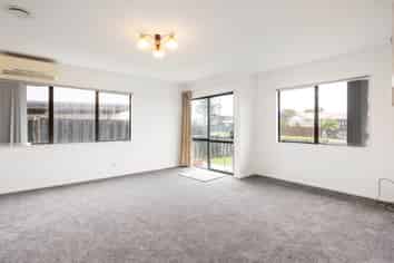 4 Barrys Road, Glendene