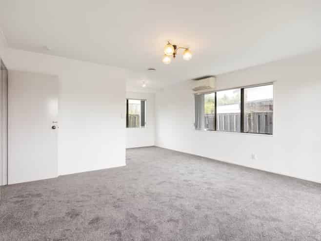 4 Barrys Road, Glendene